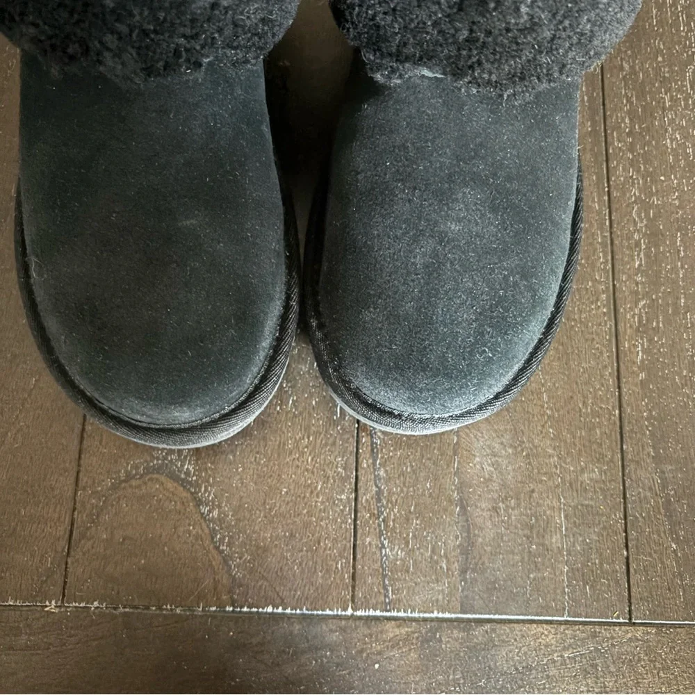 UGG women classic
